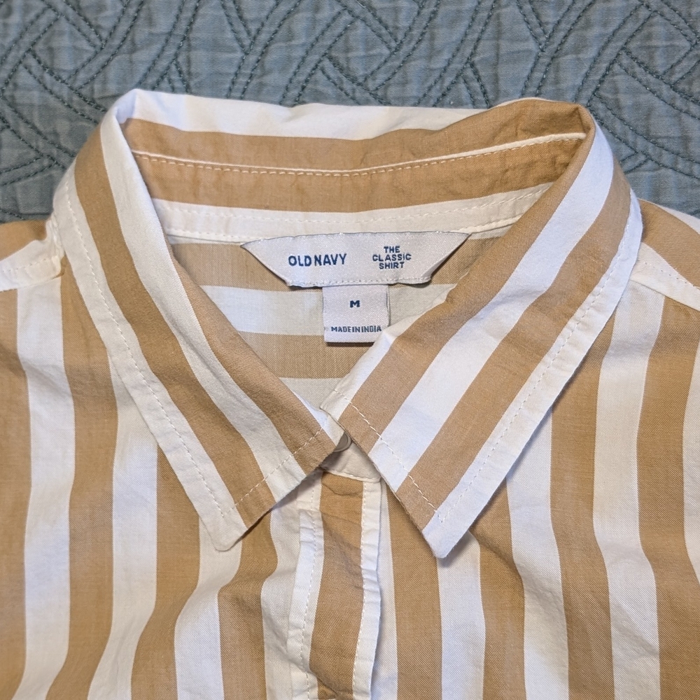 Striped Button-Up Women's Top - Picture 2 of 4